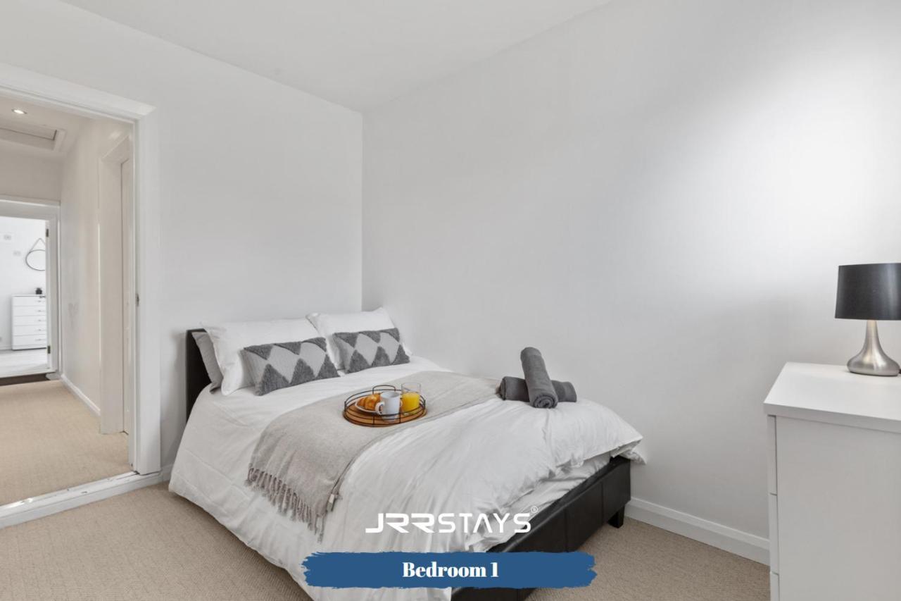 Nuneaton - Ideal 3 Bedroom, Wi-Fi Parking, Sleeps 6 - Jrr Stays Exterior photo