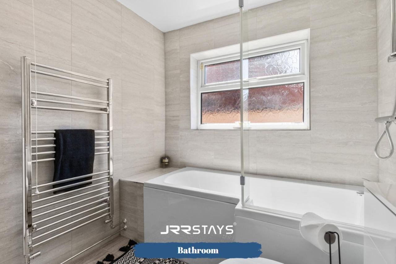 Nuneaton - Ideal 3 Bedroom, Wi-Fi Parking, Sleeps 6 - Jrr Stays Exterior photo